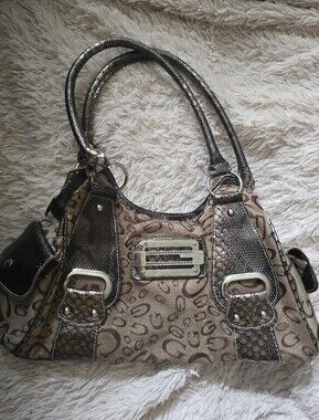 ✨️Rare✨️ Vintage Python Monogram Guess purse